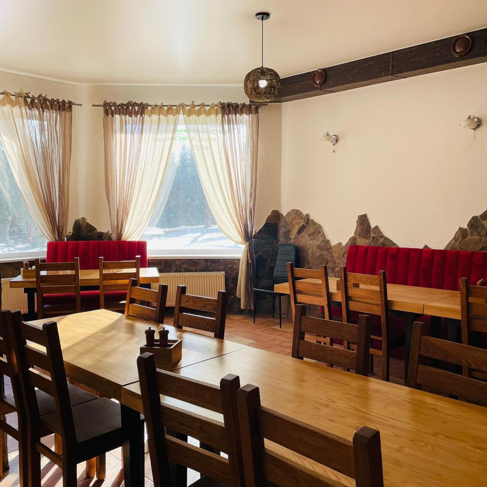Готель Яблуниця Exterior photo